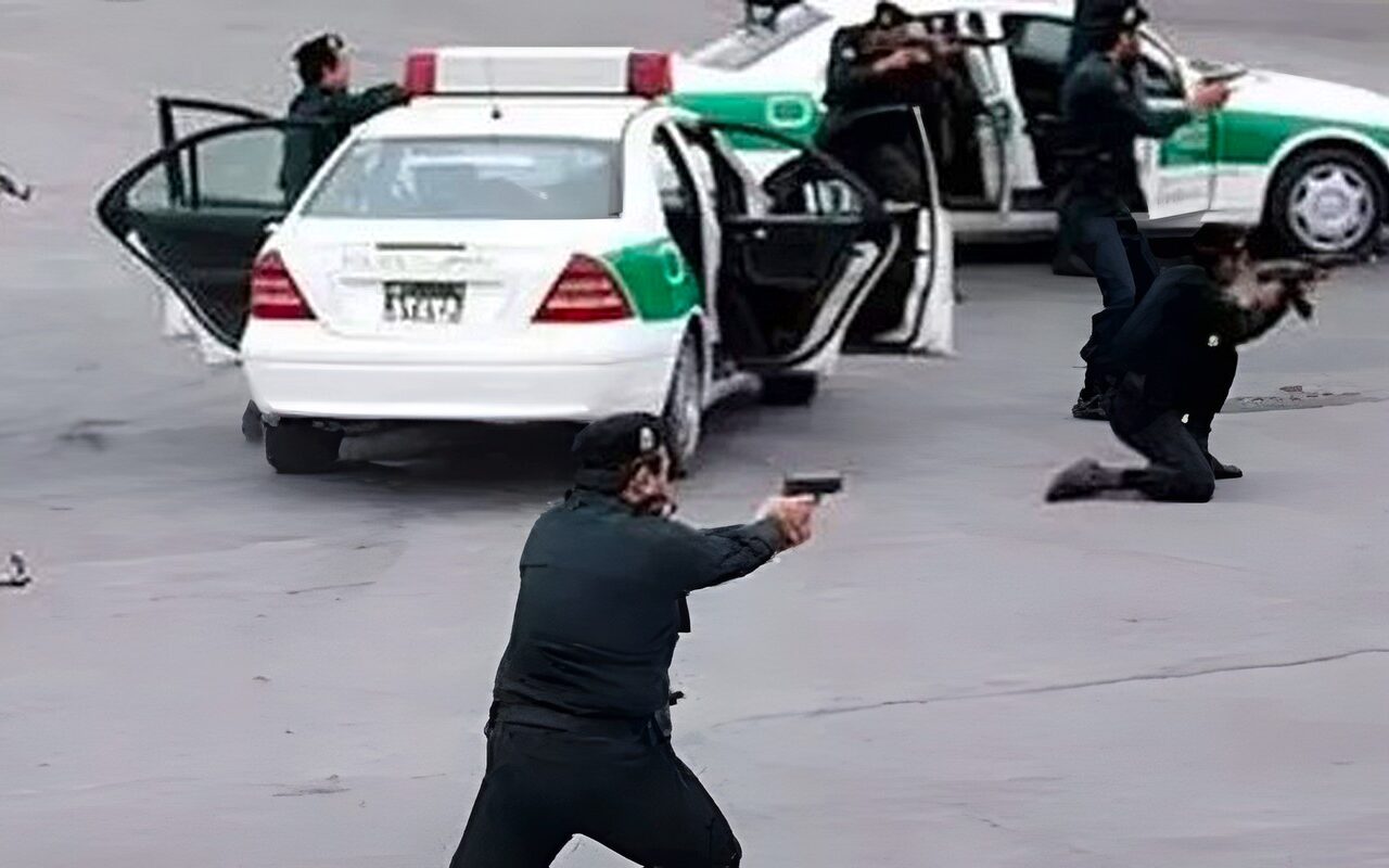 إيران.. اشتباكات بين القوات الأمنية ومسلحين في منطقة نصرت آباد