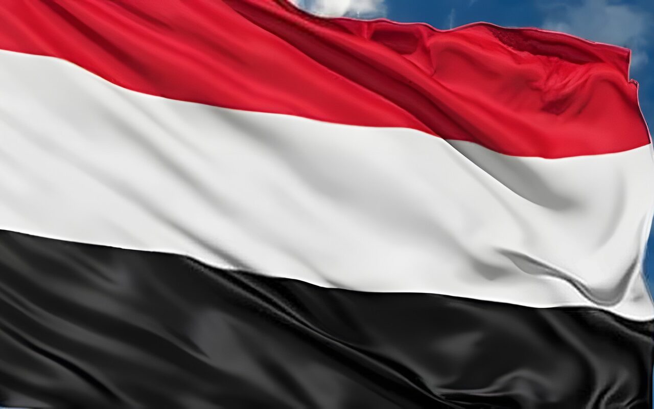 اليمن تطالب مجلس الأمن بـإدانة الهجوم الإرهابي على مطار عدن