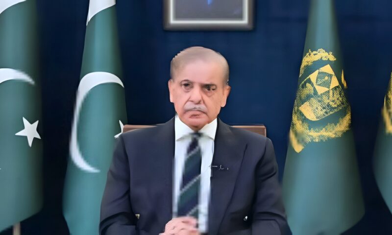 شاهباز شريف يعلن إصابة 6باكستانيين في الهجوم على مطار الملك خالد بالرياض