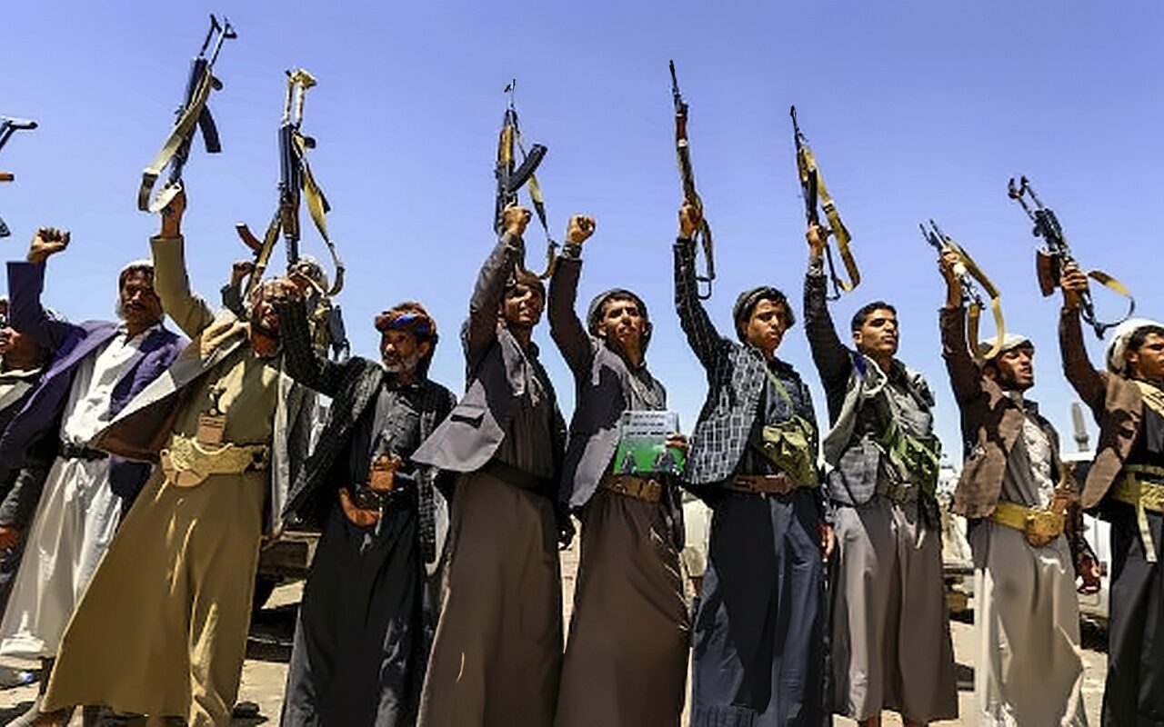 مجلس الوزراء اليمني يصنف الحوثيين كمنظمة إرهابية