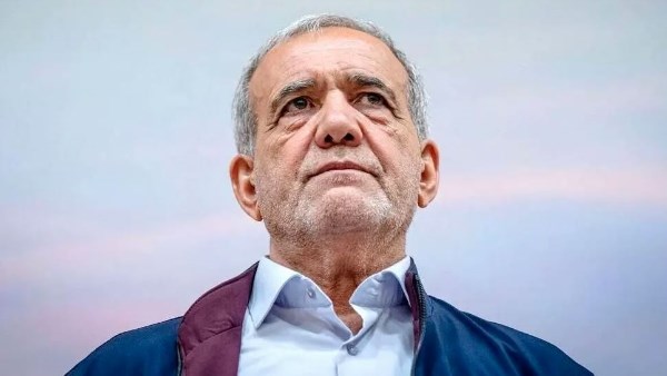 الرئيس الإيراني: مستعدون للانضمام إلى حلف مكة للدفاع المشترك