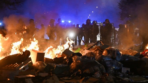 فرنسا .. اعتقال 2397 شخصا وإصابة 997 عنصر أمن نتيجة أعمال العنف