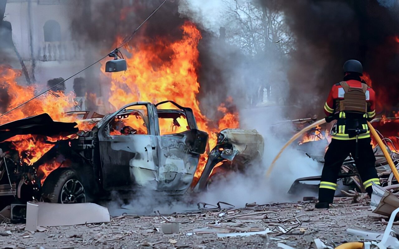 الطوارئ الأوكرانية: مقتل شخص وإصابة 22 آخرين في هجمات روسية ضد 6 أحياء سكنية