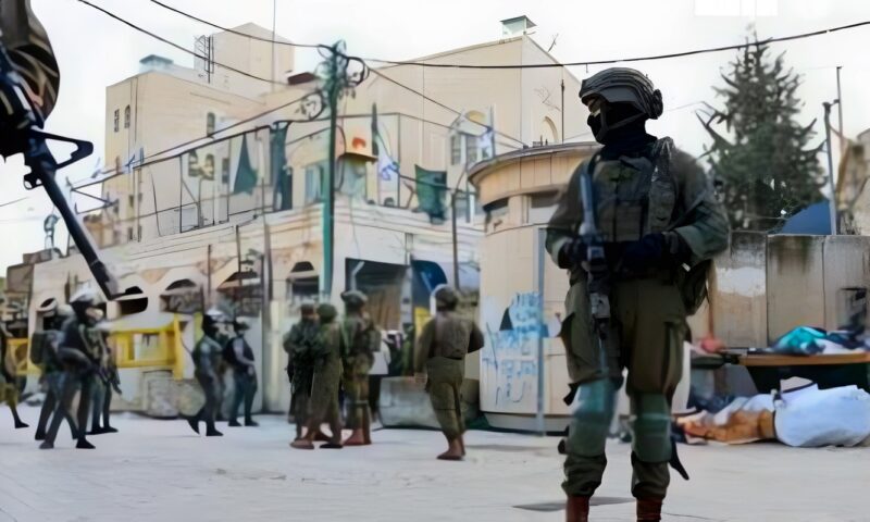 أحدهما فاقد الوعي.. إطلاق نار على كتيبة للاحتلال بالخليل وإصابة إسرائيليين