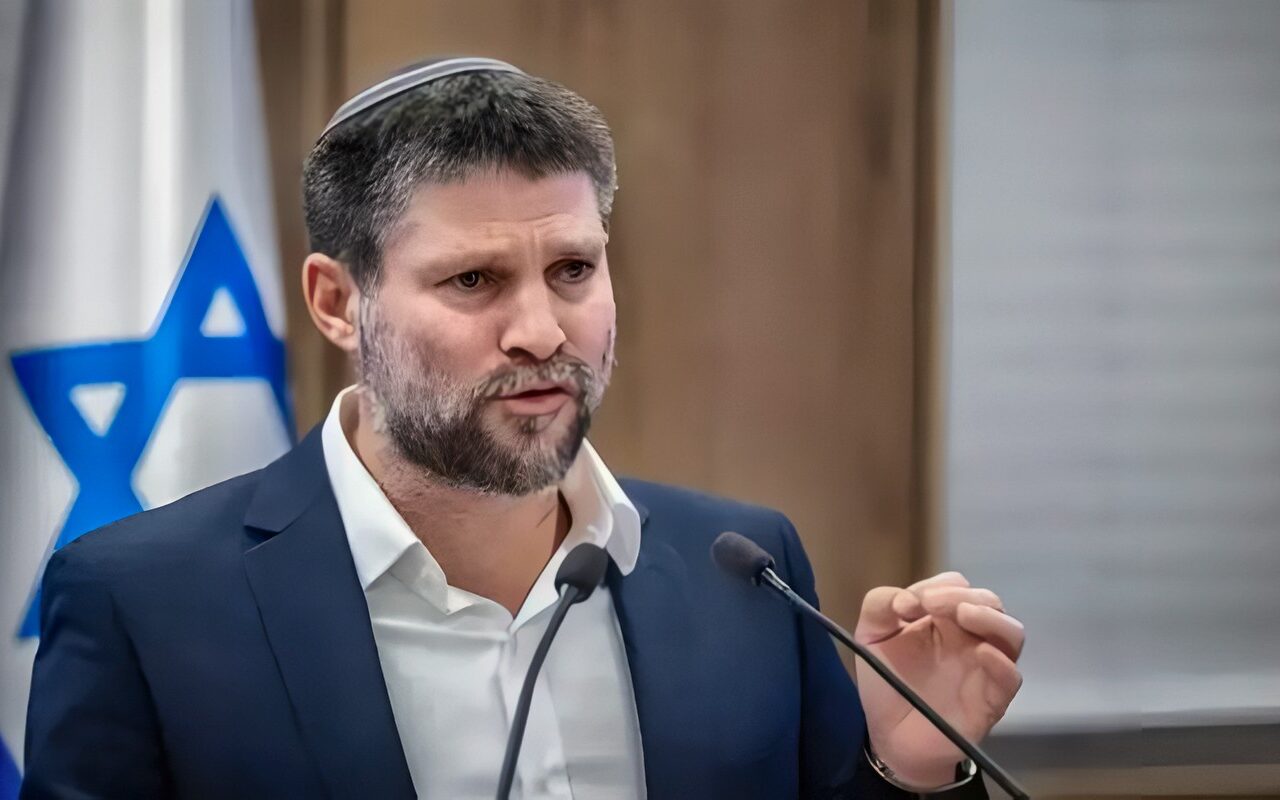 سموتريتش يدعو لحملة عسكرية شاملة في الضفة لتفكيك السلطة الفلسطينية