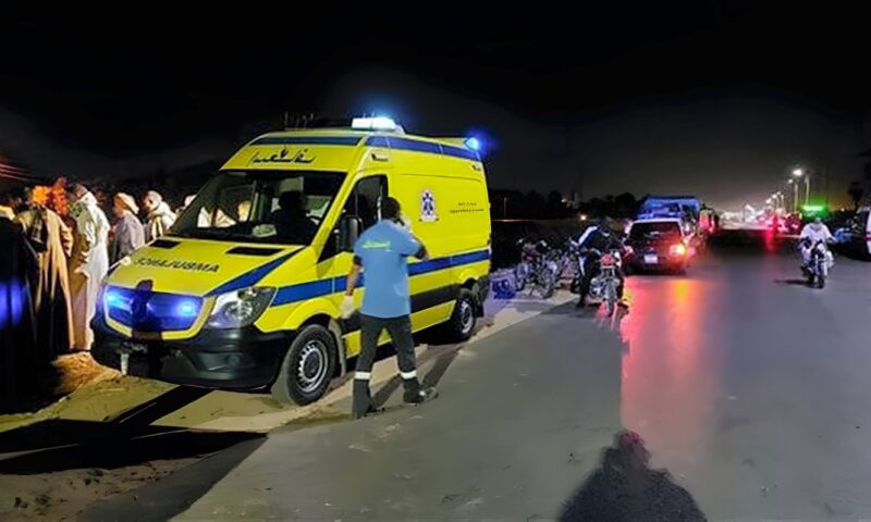 مأساة على طريق الإسماعيلية السويس، مصرع شخصين وإصابة 6 في تصادم سيارة سوزوكي بتروسيكل