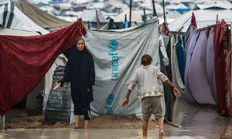 نازحو غزة يطلقون نداء استغاثة قبل الشتاء: نحتاج إلى الخيام والمساعدات