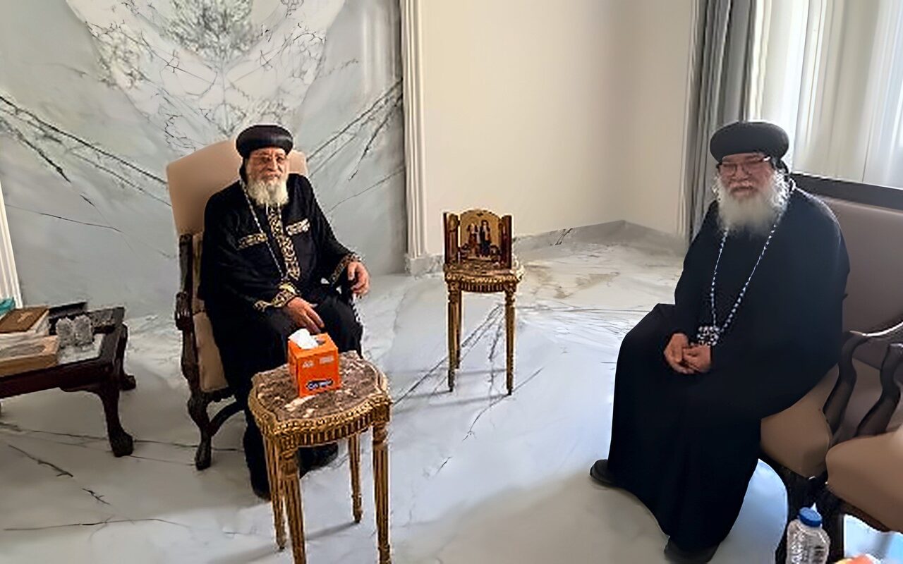 البابا تواضروس يستقبل الأنبا مكاريوس لبحث ملفات الخدمة بإيبارشية المنيا