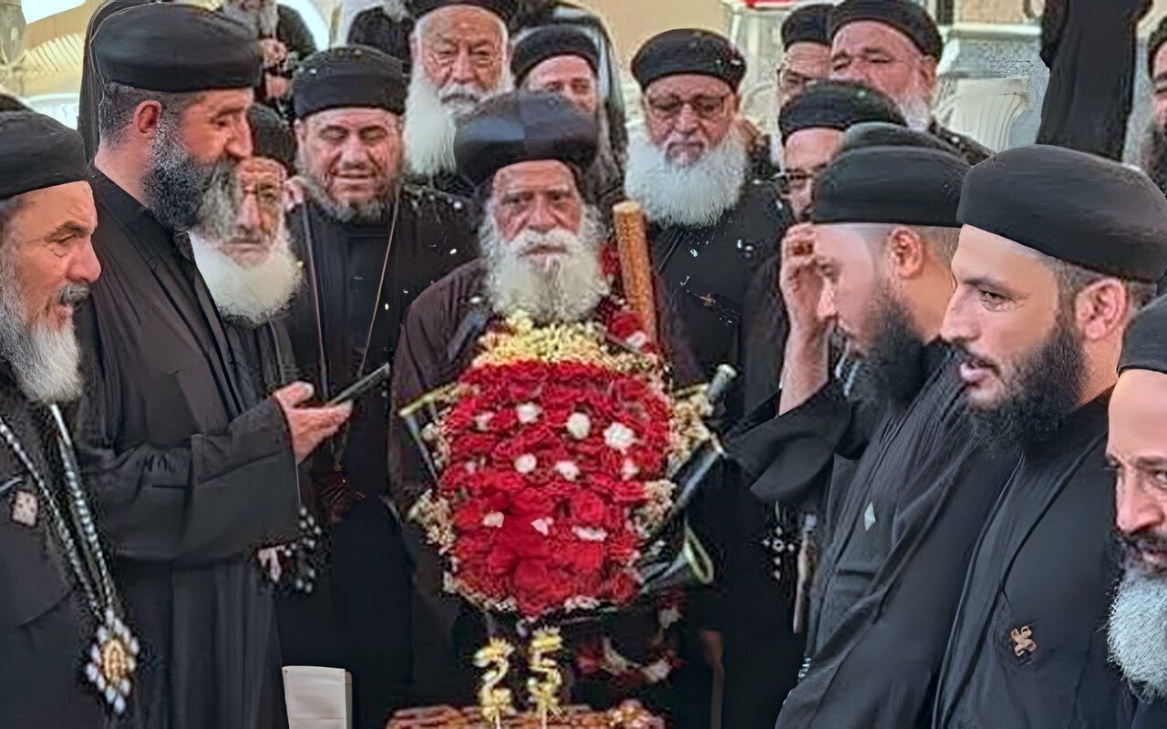 الأنبا جوارجيوس يلتقي كهنة مطاي ويحتفلون باليوبيل الفضي لتجليسه أسقفًا للإيبارشية