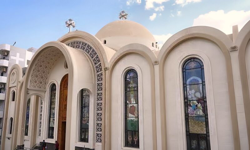 كنيسة بالمنيا توجه المقبلين على الزواج بإلغاء الحنة