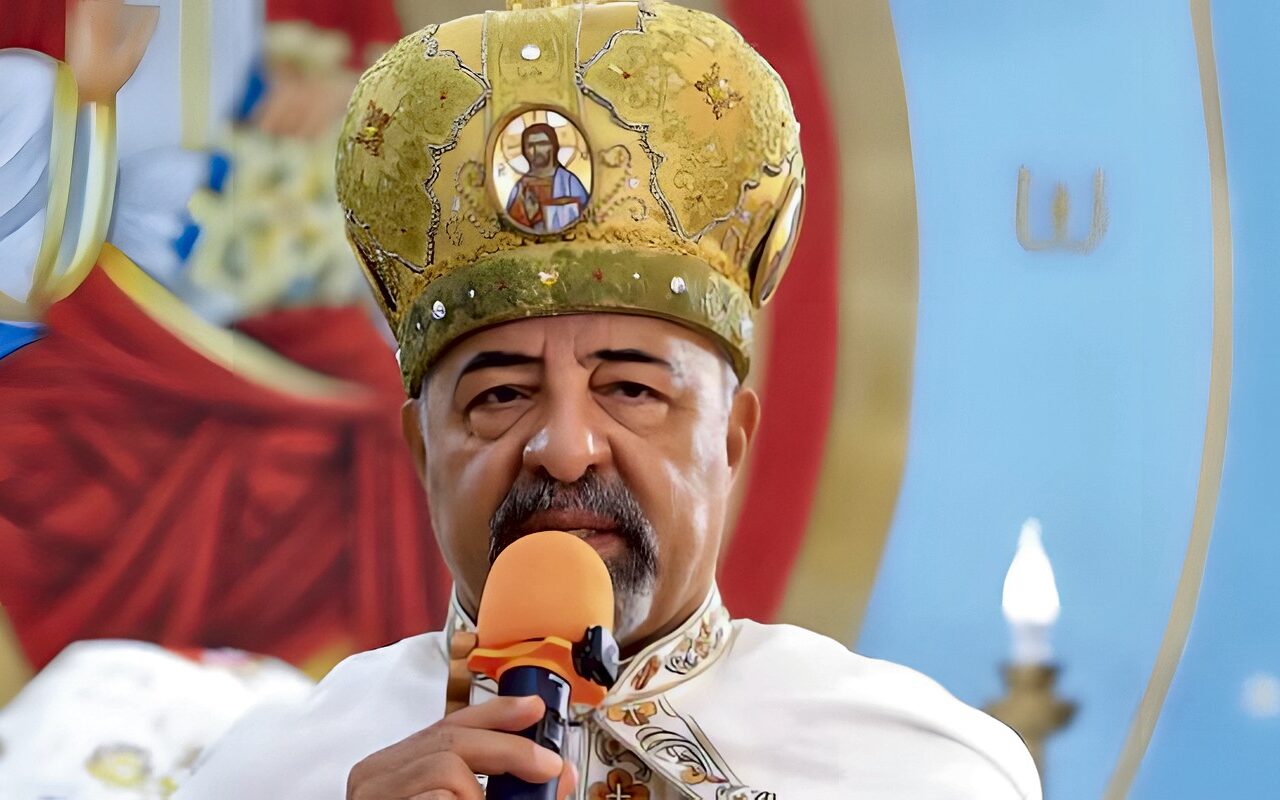 الأنبا إبراهيم إسحق يترأس القداس الإلهي بكنيسة الملاك ميخائيل ببني شقير