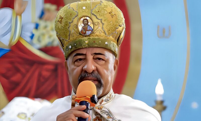 الأنبا إبراهيم إسحق يترأس القداس الإلهي بكنيسة الملاك ميخائيل ببني شقير
