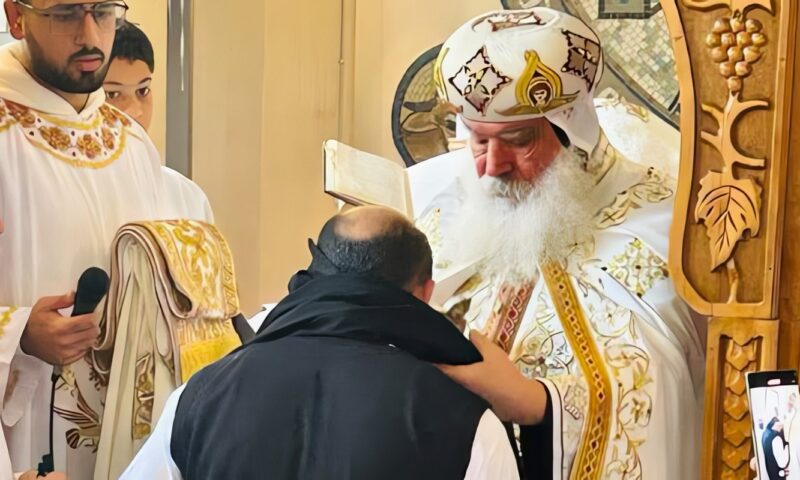 خدمة المذبح والكنيسة.. سيامة دياكون جديد بإيبارشية شمالي ألمانيا