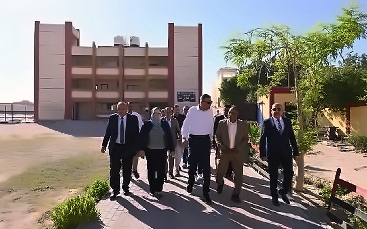 متابعة ميدانية من محافظ جنوب سيناء لانتظام الدراسة بمدرسة الشهيد عمرو شكري خلف بطور سيناء