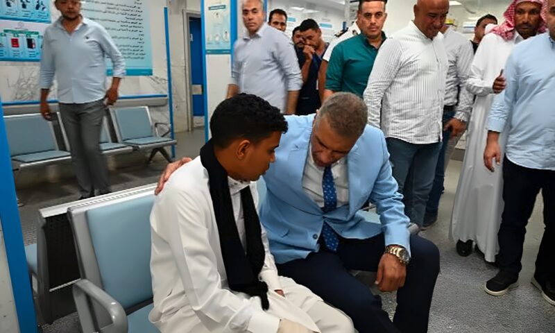 المواطن أولا.. محافظ جنوب سيناء يتابع مستوى الخدمات الطبية في مستشفى طابا