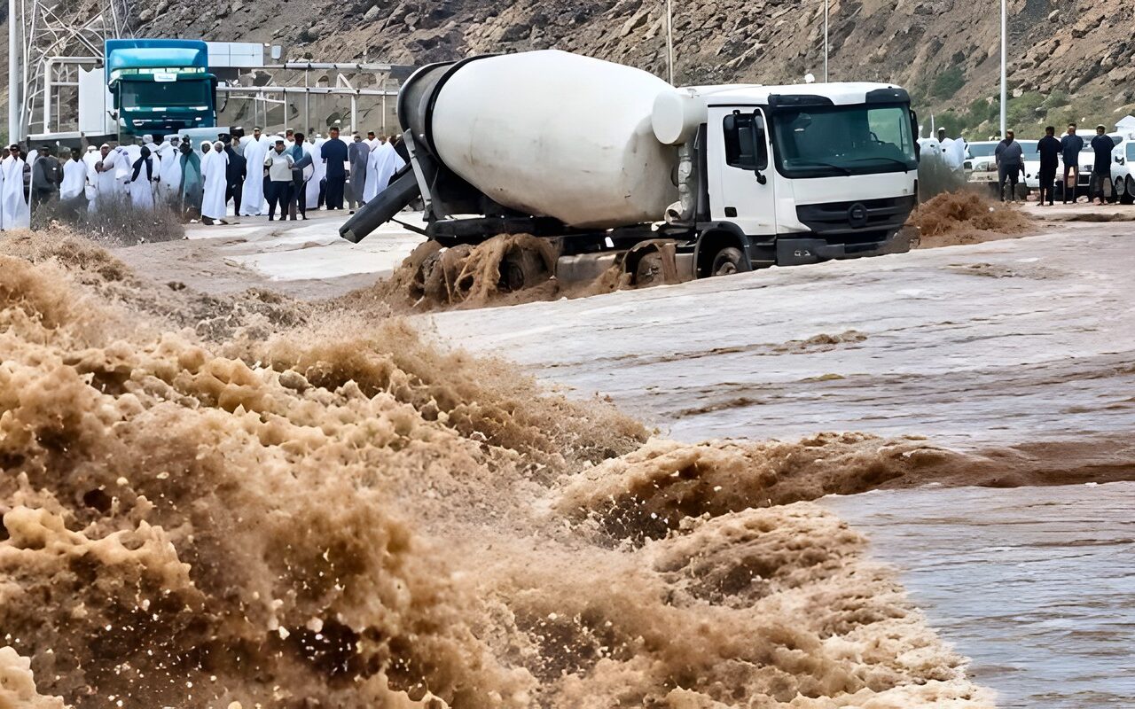 سوريا.. مصرع شخص وفقدان آخرين جراء السيول والفيضانات في الرقة