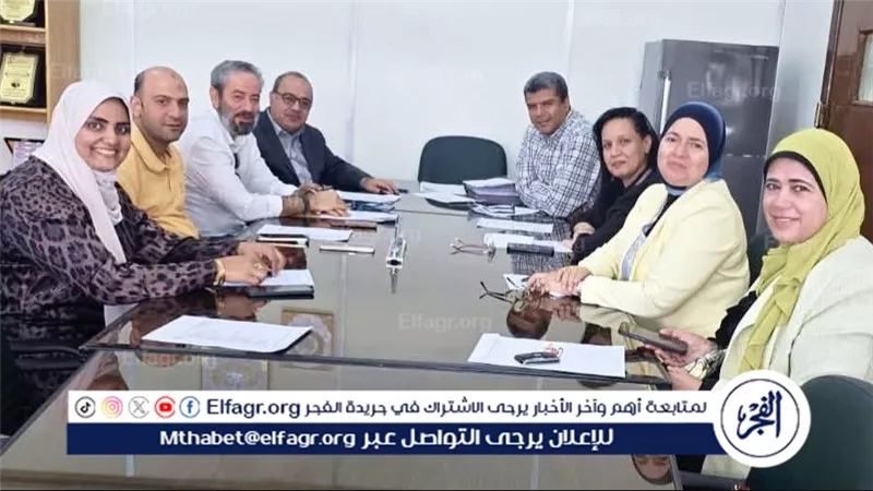 طب أسيوط تناقش آليات دعم الأطباء والهيئة المعاونة وتطوير بيئة العمل