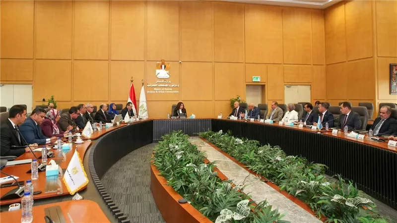وزيرة الإسكان تتابع الموقف التنفيذي لمشروعات “مدن مصر” لإدارة الأصول والمرافق بالمدن الجديدة