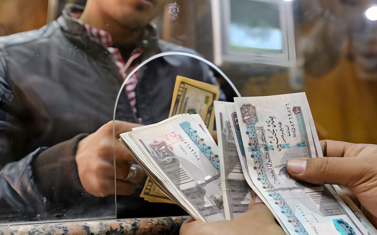 زيادة 7 آلاف جنيه.. تفاصيل قرار الحكومة برفع الحد الأدنى للمرتبات إلى 15 ألف