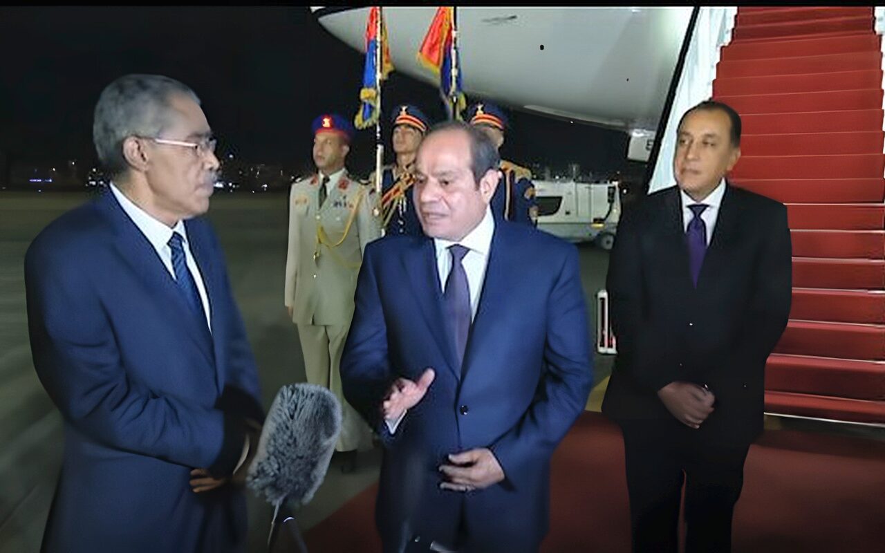 الرئيس السيسي: الانضباط السياسي في إدارة الدولة المصرية محل تقدير واحترام قادة الدول وشعوبها