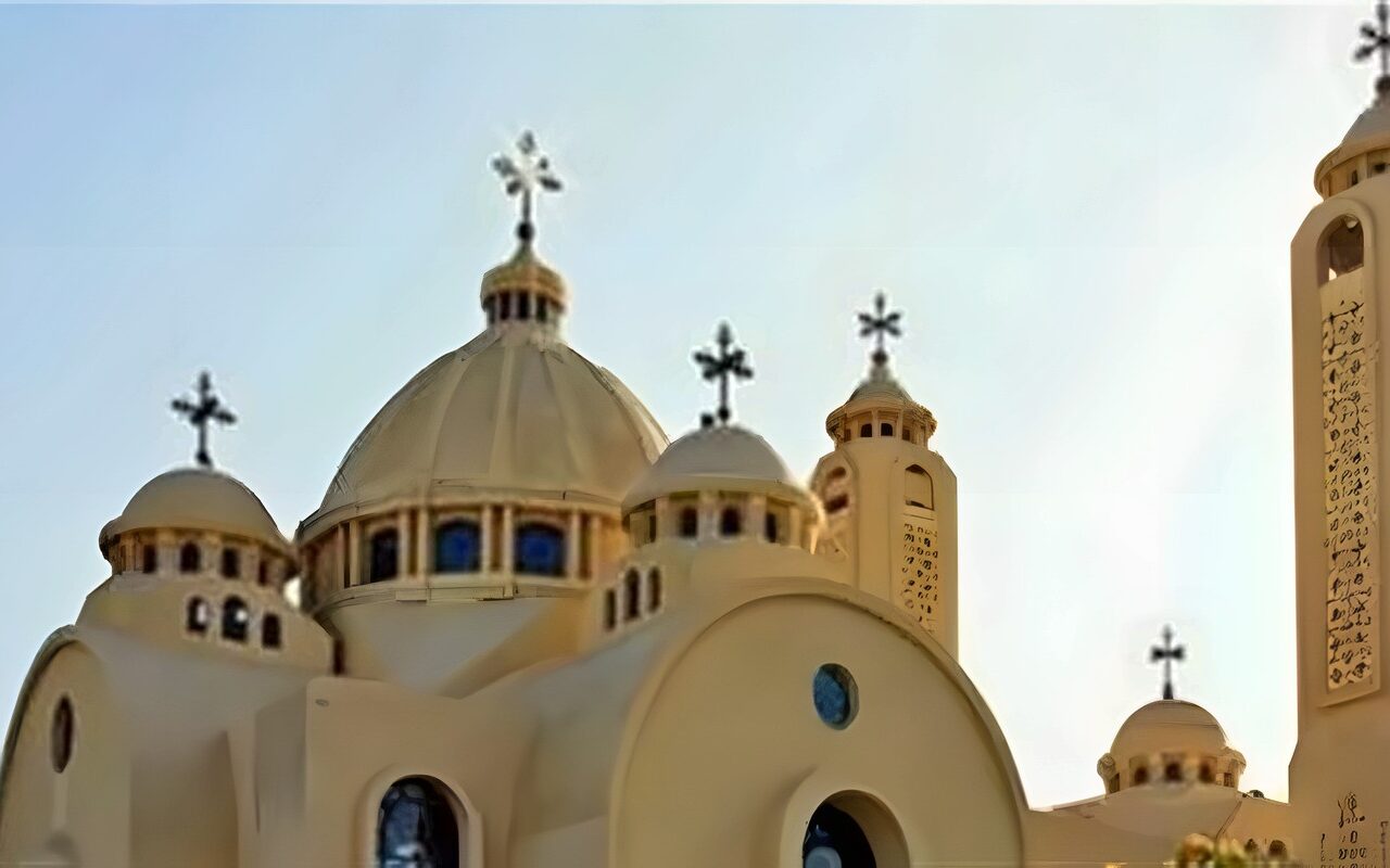 من قلب الكنيسة إلى سماء أكتوبر، حكاية الجرس الذي حمل صوت الأقباط عبر الزمن