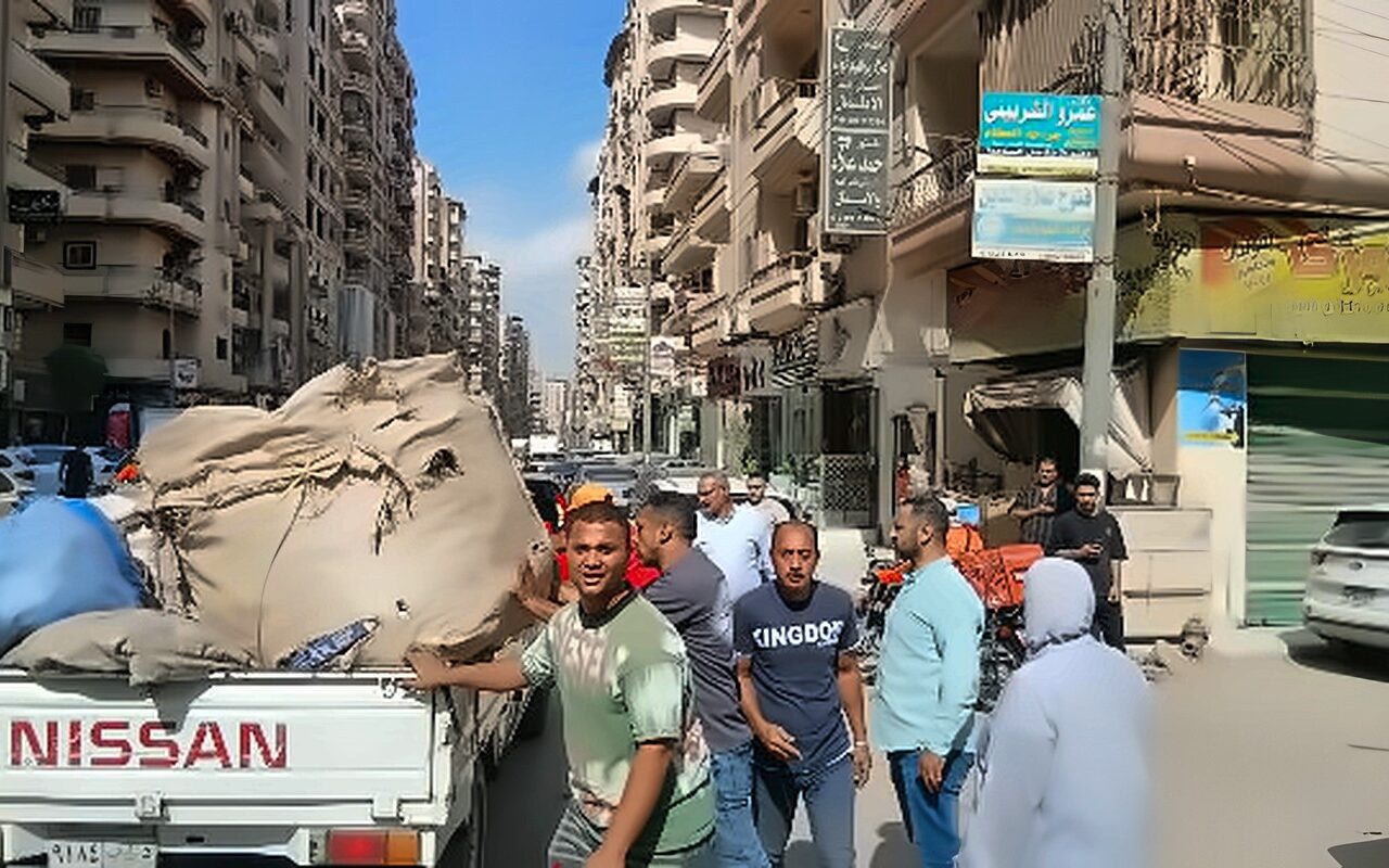 محافظ الدقهلية يتابع جهود حي غرب في إزالة الإشغالات ومواجهة النباشين