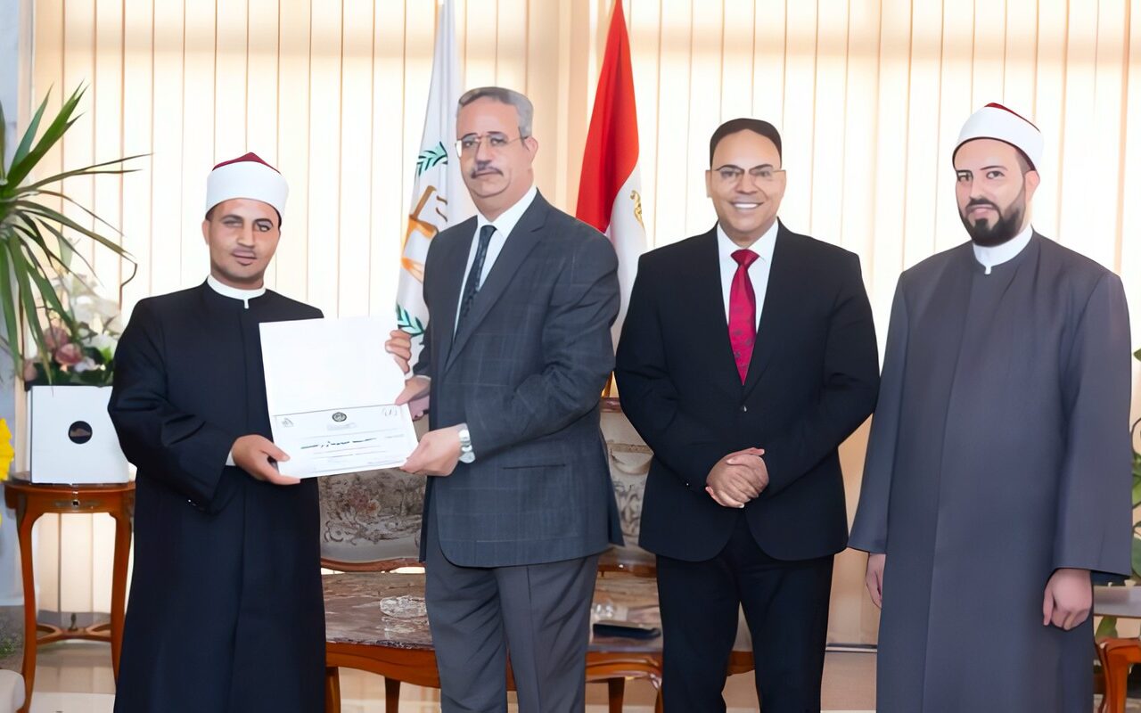 ندوة بعنوان «تعزيز الوعي وبناء الإنسان» بالتعاون مع الأزهر الشريف بحقوق المنصورة