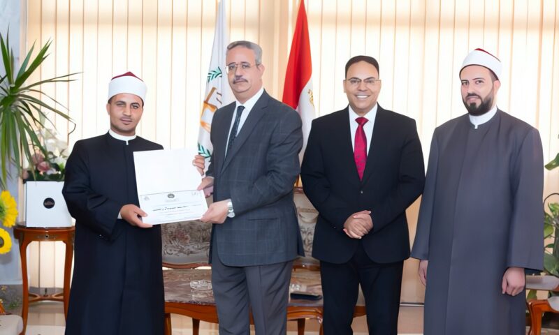 ندوة بعنوان «تعزيز الوعي وبناء الإنسان» بالتعاون مع الأزهر الشريف بحقوق المنصورة