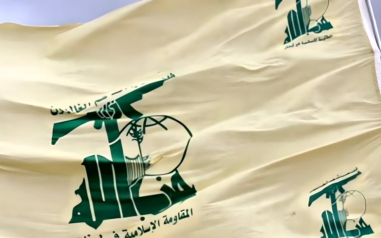 القضاء البناني يصدر مذكرتي اعتقال بحق مسؤولين اثنين بحزب الله
