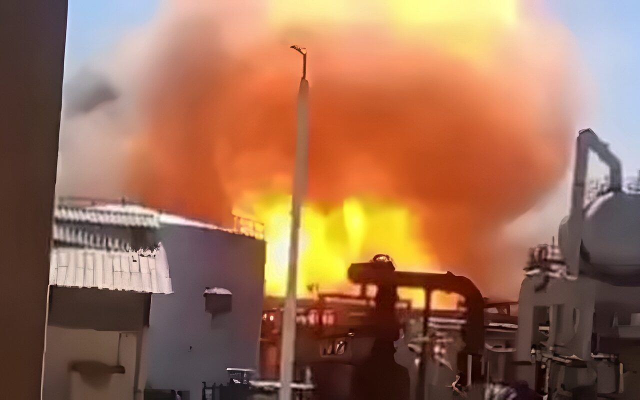 حريق يوقف عمل ثاني أكبر مصفاة نفط في فنزويلا