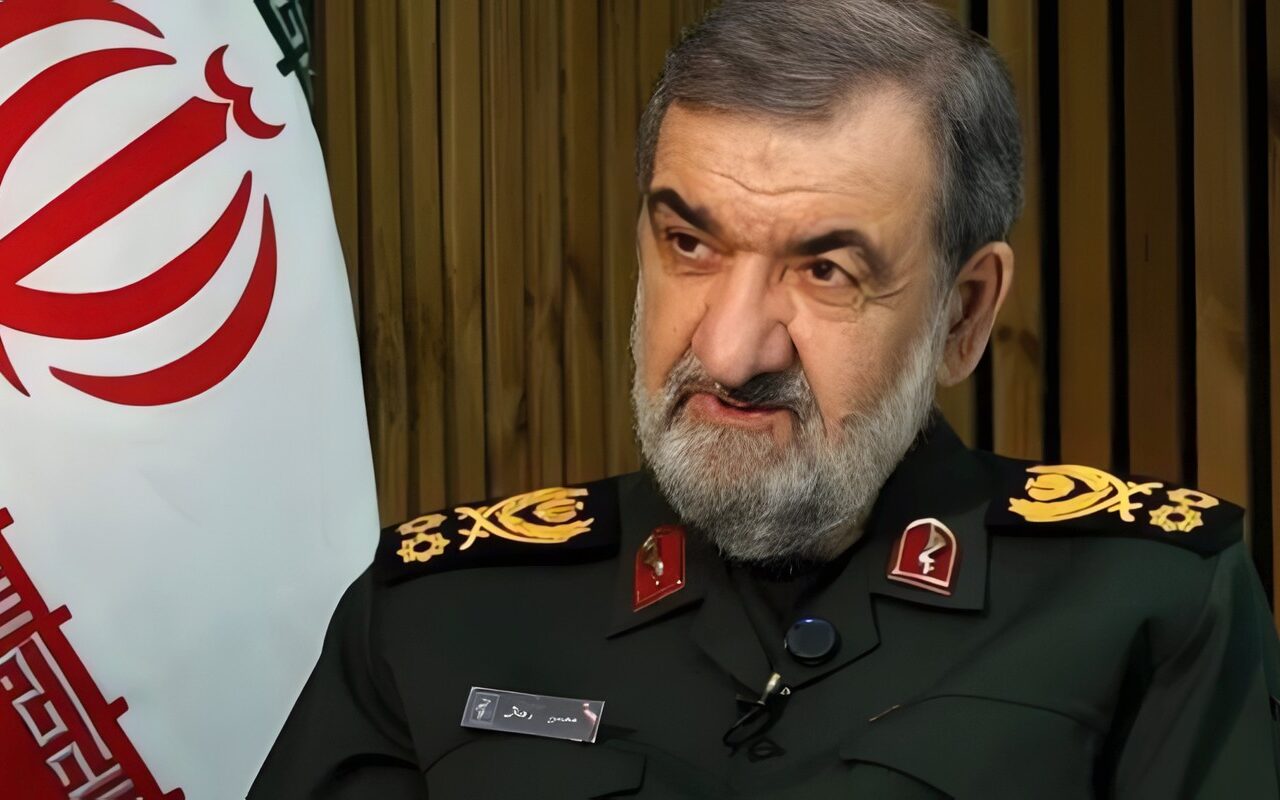 رئيس مجلس الأمن القومي الإيراني: على الولايات المتحدة اتخاذ خطوات لبناء الثقة قبل بدء المحادثات