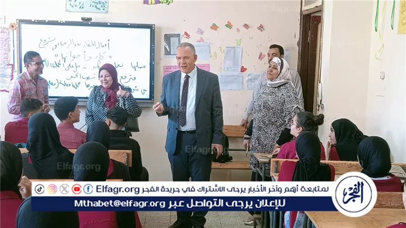 وكيل تعليم أسيوط يترأس الاتوبيس الطائر للمتابعة ويستهدف 21 مدرسة بالقوصية