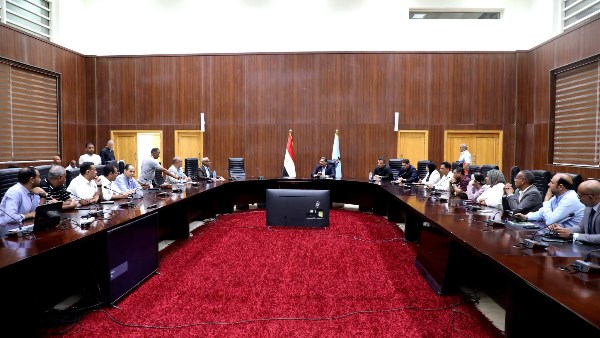 محافظ البحر الأحمر: مراجعة توكيلات الأراضي لحماية حقوق المشترين وتأمين التعاملات