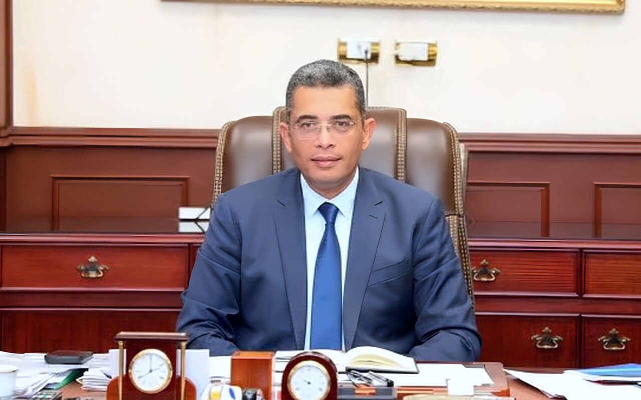لجنة من الخدمات الحكومية لإعادة تسعير أراضي الشباب بالغردقة ورأس غارب