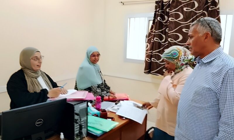 رئيس القصير يتابع الخدمات ميدانيا.. توجيهات بسرعة إنهاء معاملات المواطنين والاستعداد للسيول