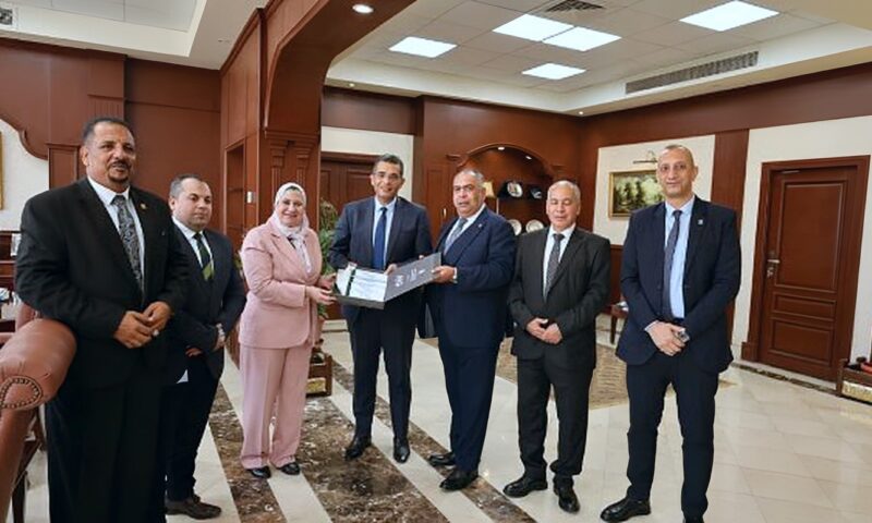 كوبونات غذائية.. 400 ألف جنيه من البنك الزراعي لدعم الأسر الأولى بالرعاية بالبحر الأحمر