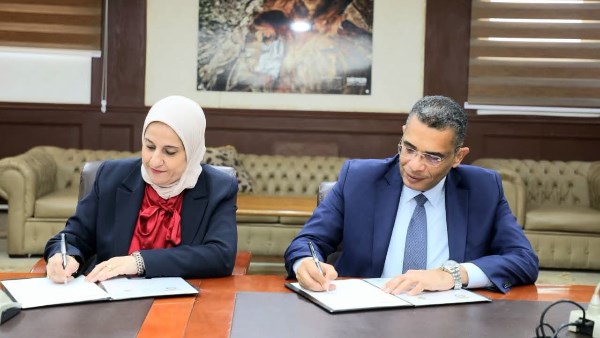 لمدة 5 سنوات..  بروتوكول تعاون لحماية الشعاب المرجانية والثروة السمكية بالبحر الأحمر