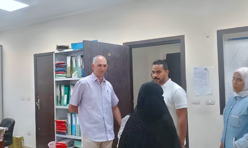 رئيس حي جنوب الغردقة يتابع انتظام العمل ويؤكد سرعة إنجاز طلبات المواطنين