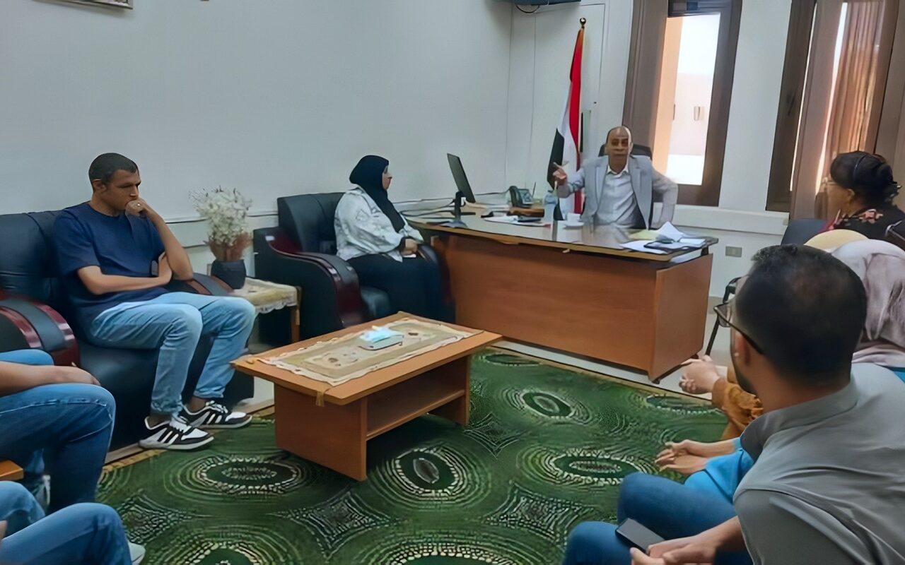 التأمين الصحي بالبحر الأحمر يتحرك لحل أزمة التكدس ونواقص الأدوية