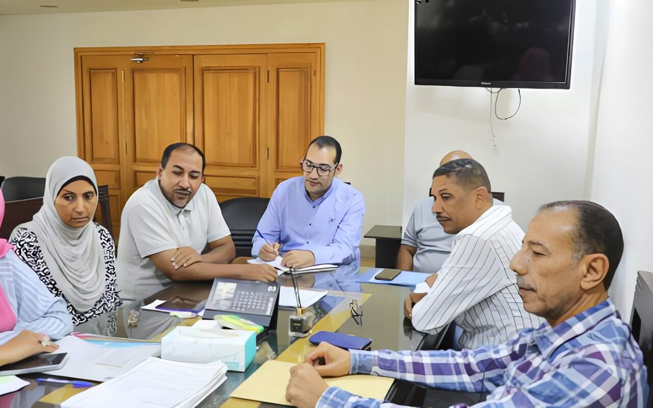 220 تظلمًا لتقنين البناء على أملاك الدولة بالبحر الأحمر.. اللجنة تنتهي من فحص 27 طلبًا