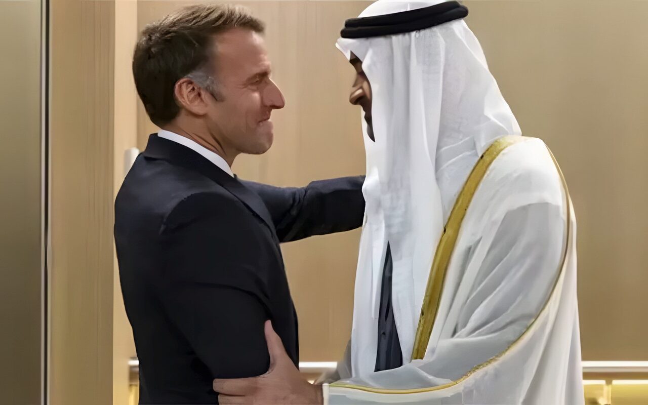 ماكرون: ترامب لا يحب فرنسا ونرفض تشويه صورة المهاجرين المسلمين