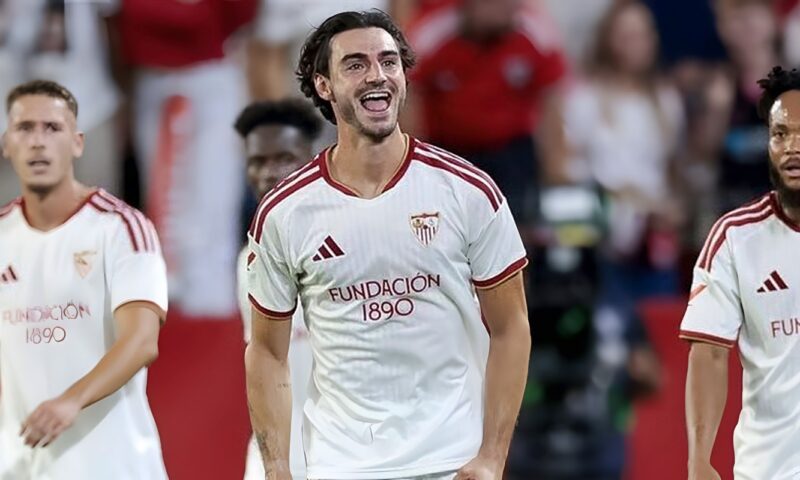 الدوري الإسباني، إشبيلية ينهي الشوط الأول متقدمًا على ليفانتي بهدف روبي