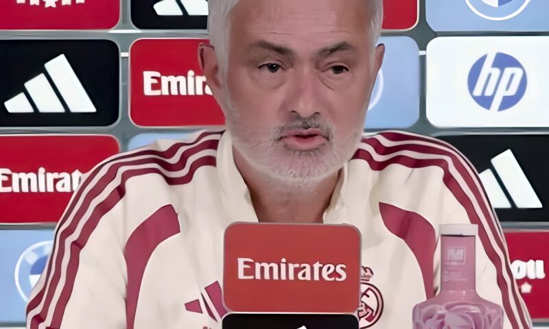 مورينيو عن الكلاسيكو: ستكون مباراة صعبة ومثيرة