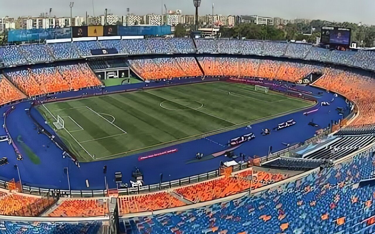 بسبب زراعة النجيلة الشتوية.. نقل محتمل لمباراتي الأهلي والزمالك في ديسمبر
