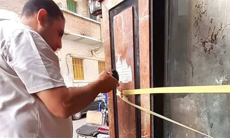 غلق وتشميع 9 منشآت وإعدام أغذية فاسدة خلال حملات رقابية بالإسكندرية
