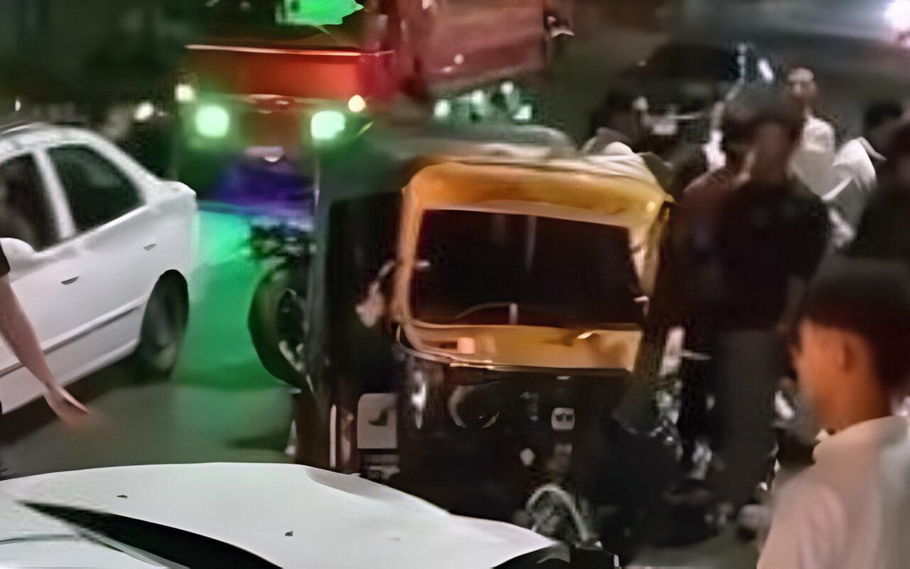التوك توك بقى خردة.. سائق ملاكي يطيح بشخصين على كورنيش حلوان| صور