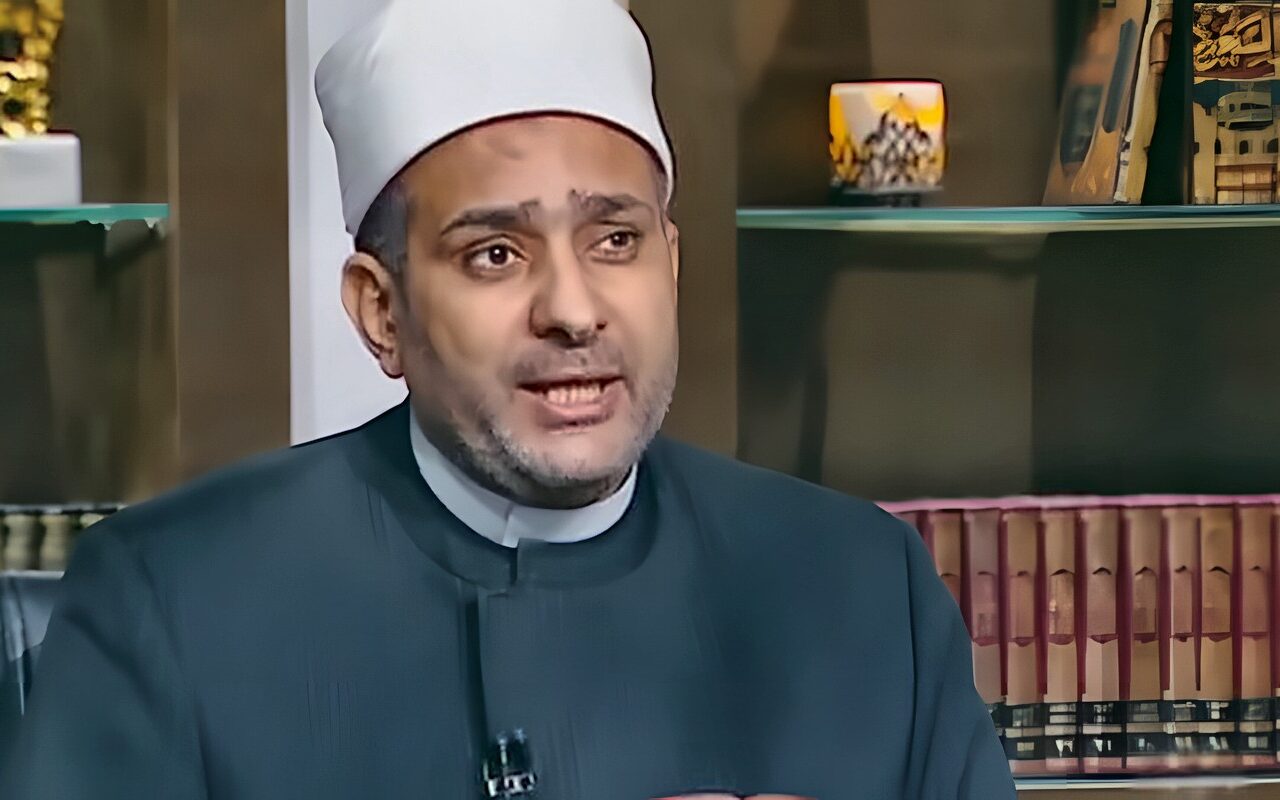هل خدمتي لحماتي تلزمني التضحية بشغلي وحياتي؟ أمين الفتوى يجيب (فيديو)
