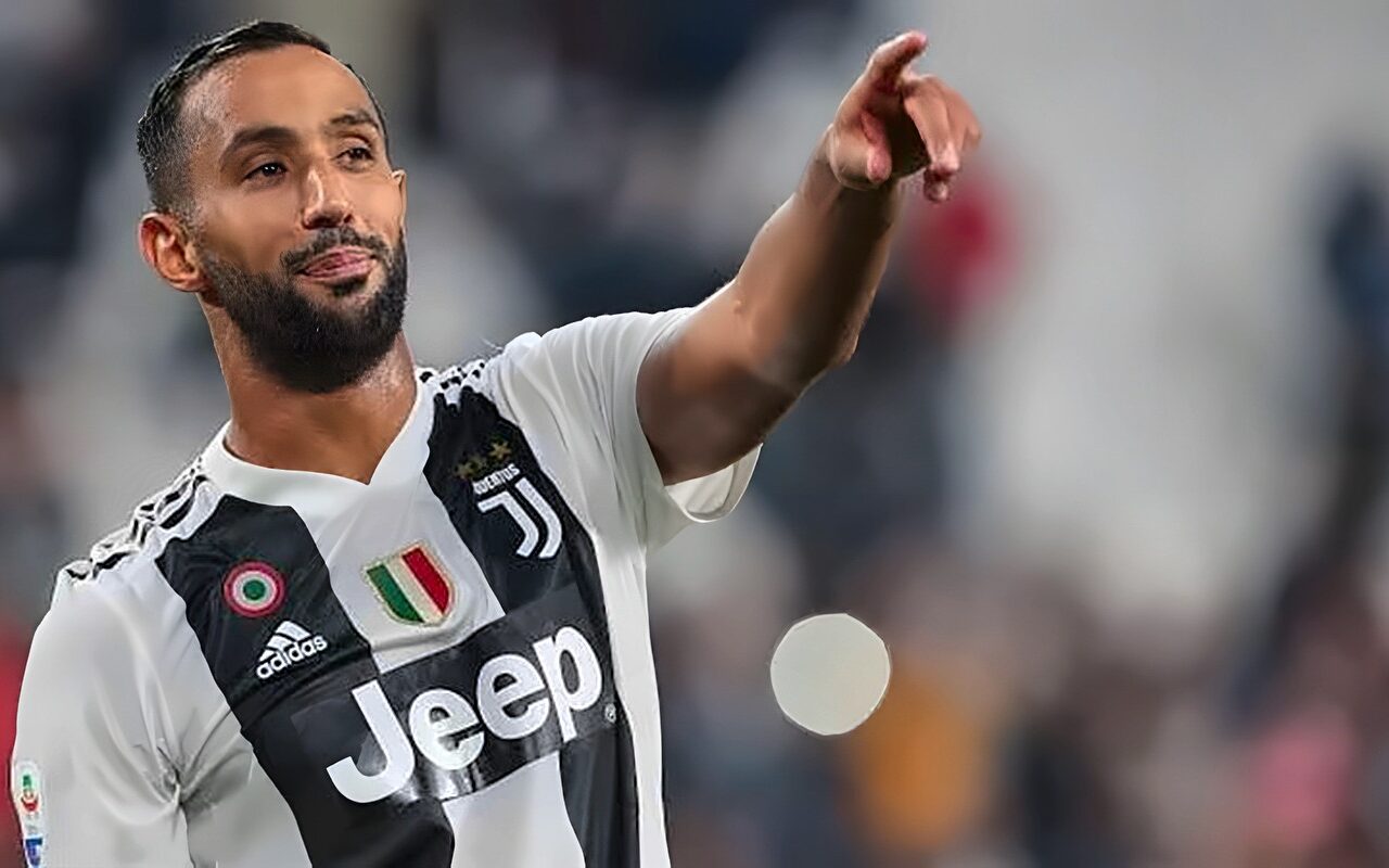 اقتراب نجم المغرب من منصب إداري بميلان الإيطالي