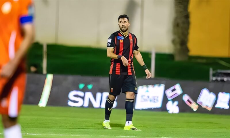 بمشاركة تريزيجيه، الرياض يتأخر بثنائية أمام القادسية في الشوط الأول بالدوري السعودي