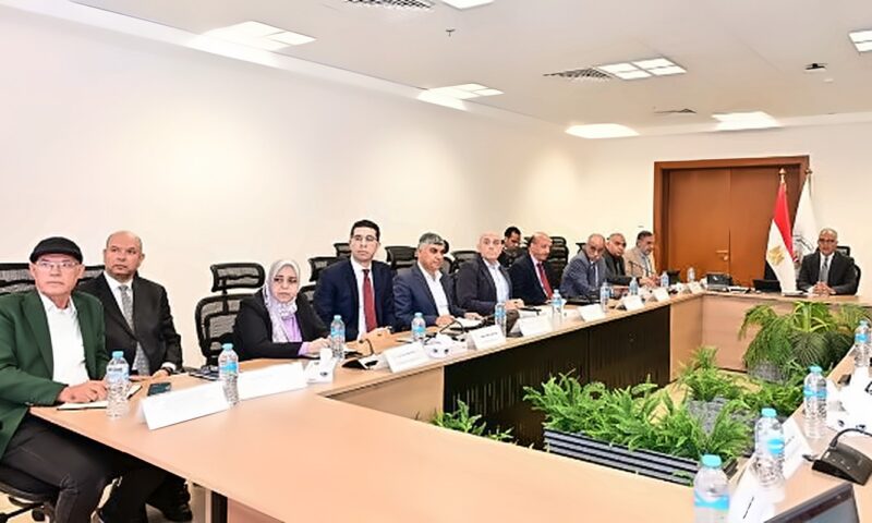 وزير الري يتابع إيراد نهر النيل وموقف بحيرة السد العالي واستعدادات موسم السيول